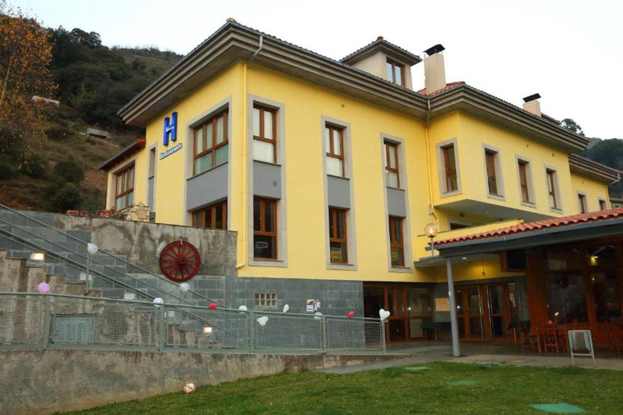 Hotel Santa Cristina Pola de Lena Extérieur photo